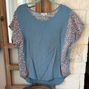 Umgee Blue and Leopard Print Blouse
